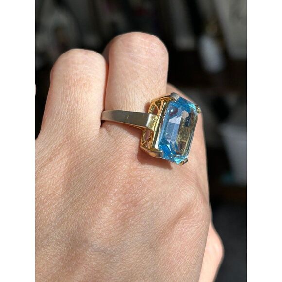 Heavily Used Faux Blue Topaz Ring - Picture 9 of 9